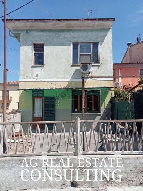 casa indipendente in vendita a Vecchiano