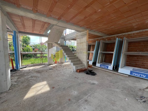 casa indipendente in vendita a Vecchiano in zona Nodica