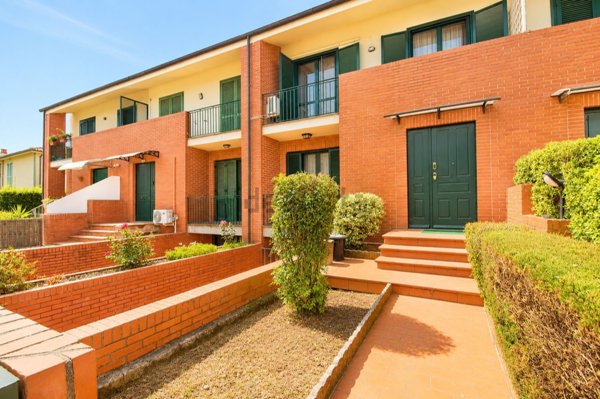 casa indipendente in vendita a Vecchiano in zona Migliarino Pisano