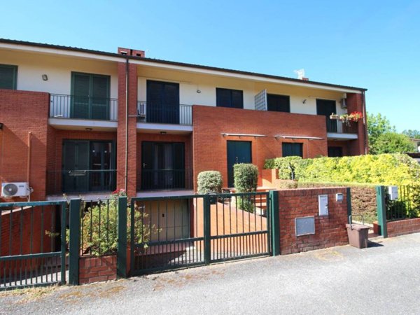 casa indipendente in vendita a Vecchiano in zona Migliarino Pisano