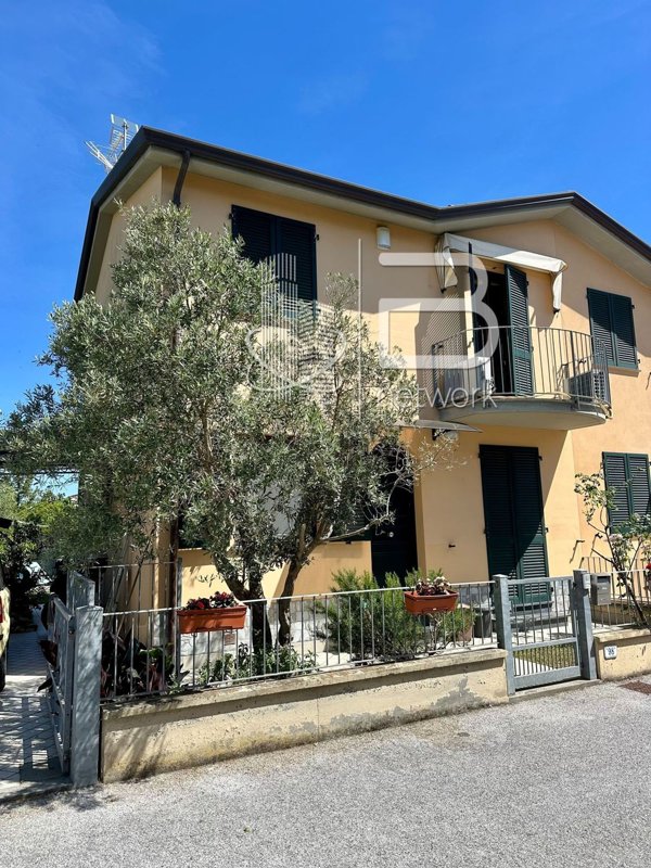 casa indipendente in vendita a Vecchiano in zona Nodica