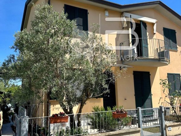 casa indipendente in vendita a Vecchiano in zona Nodica