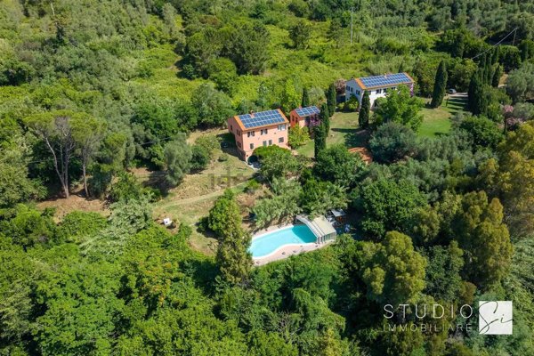 casale in vendita a Vecchiano