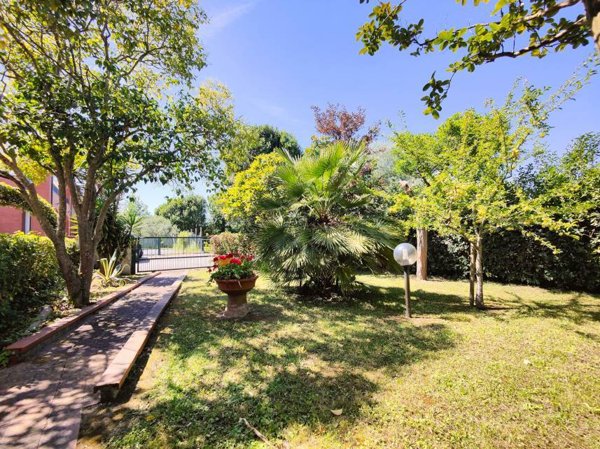 casa indipendente in vendita a Vecchiano