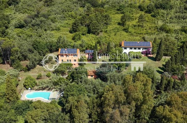 casa indipendente in vendita a Vecchiano