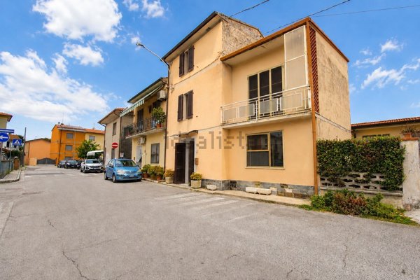 casa indipendente in vendita a Vecchiano in zona Nodica