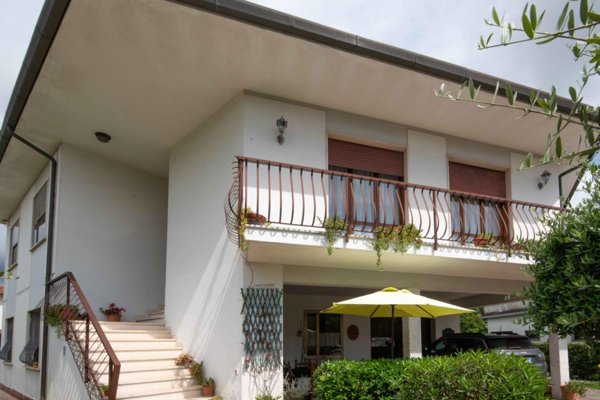 casa indipendente in vendita a Vecchiano
