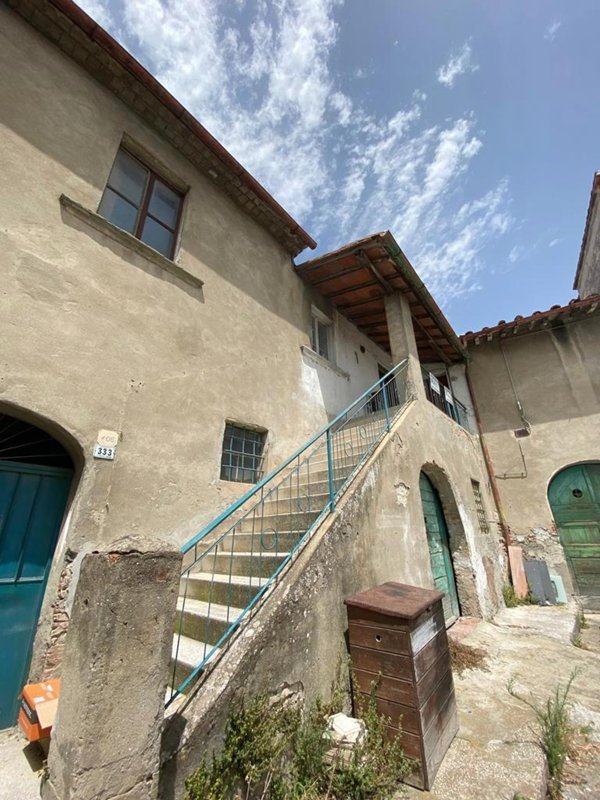 casa semindipendente in vendita a Vicopisano in zona San Giovanni alla Vena