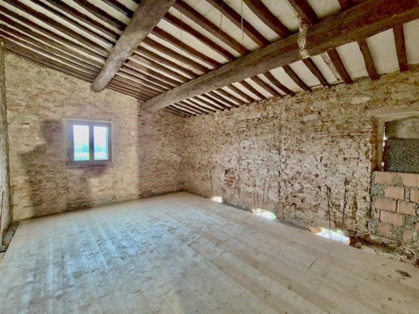 casa indipendente in vendita a Vicopisano