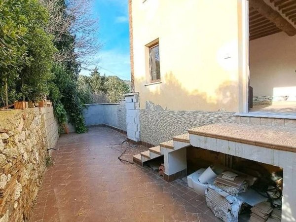 appartamento in vendita a Vicopisano in zona San Giovanni alla Vena