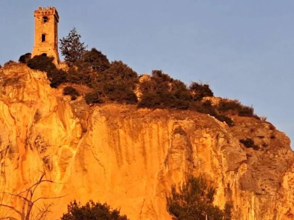 appartamento in vendita a Vicopisano in zona Caprona