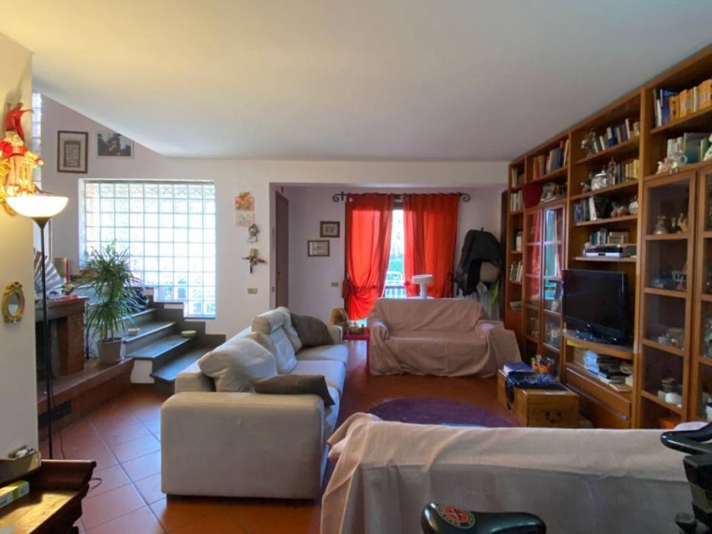 casa indipendente in vendita a Vicopisano