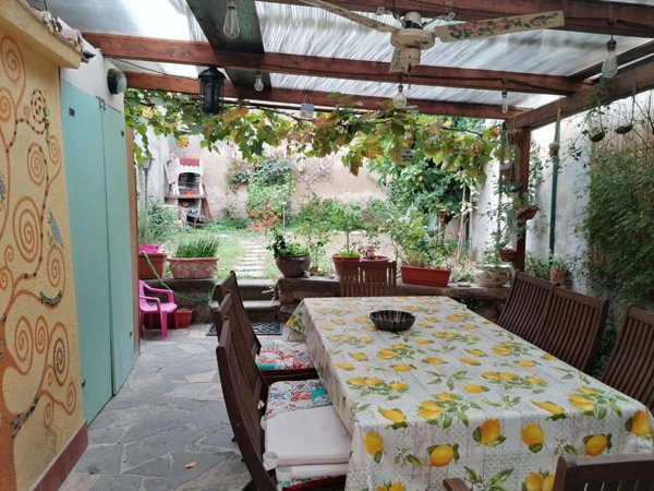 intera palazzina in vendita a Vicopisano in zona San Giovanni alla Vena