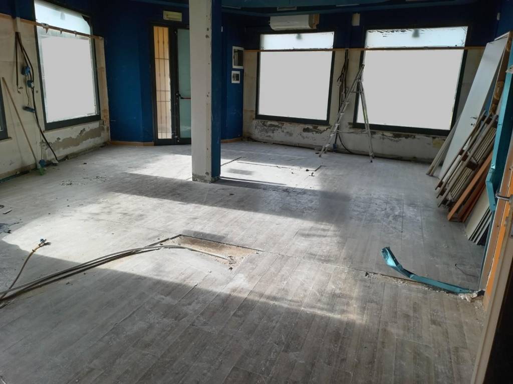 negozio in vendita a Vicopisano in zona San Giovanni alla Vena