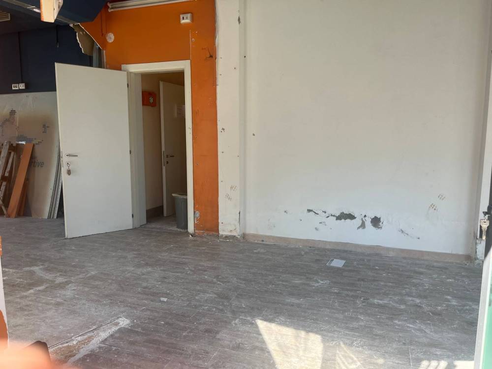 negozio in vendita a Vicopisano