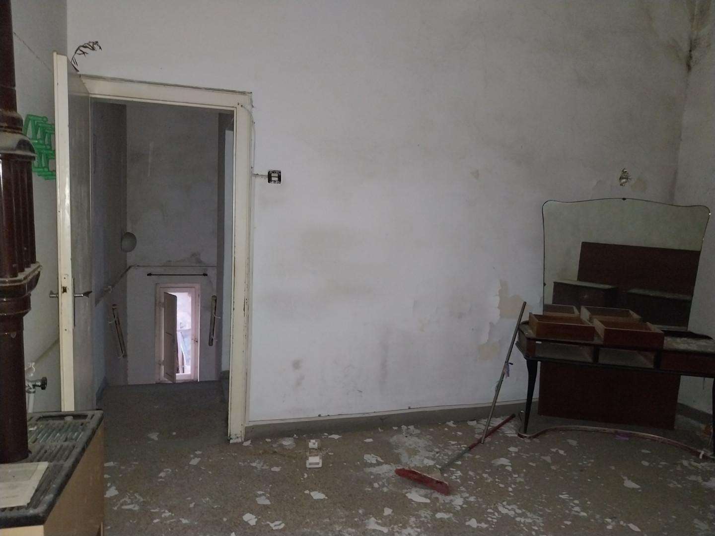intera palazzina in vendita a Vicopisano in zona Uliveto Terme