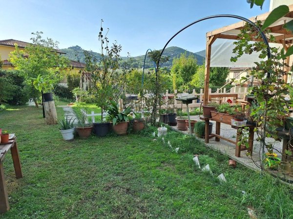 casa indipendente in vendita a Vicopisano