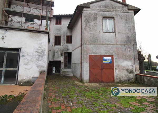 casa indipendente in vendita a Vicopisano in zona San Giovanni alla Vena