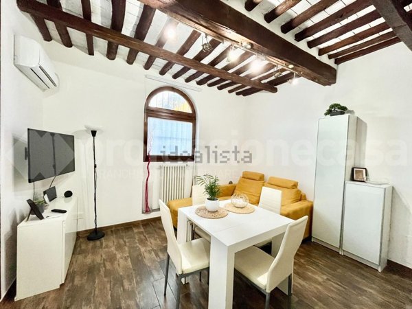 appartamento in vendita a Vicopisano in zona Caprona