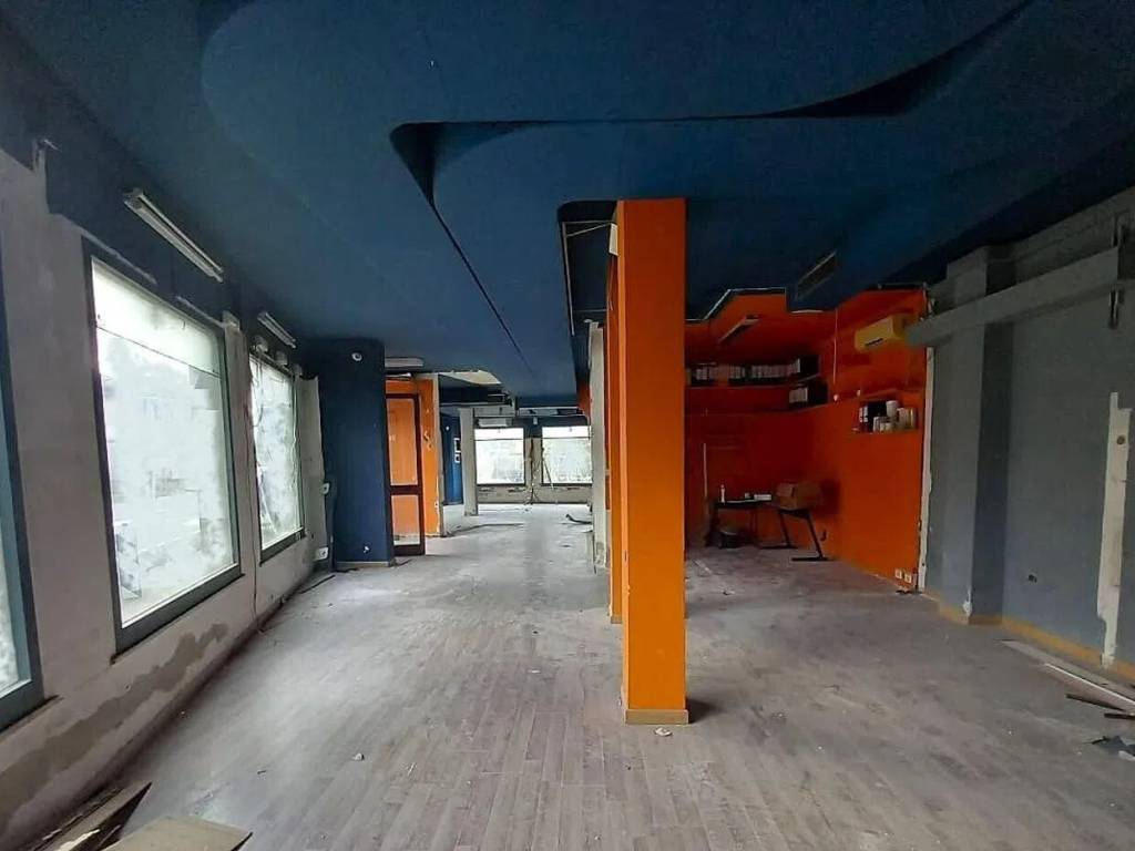 negozio in vendita a Vicopisano