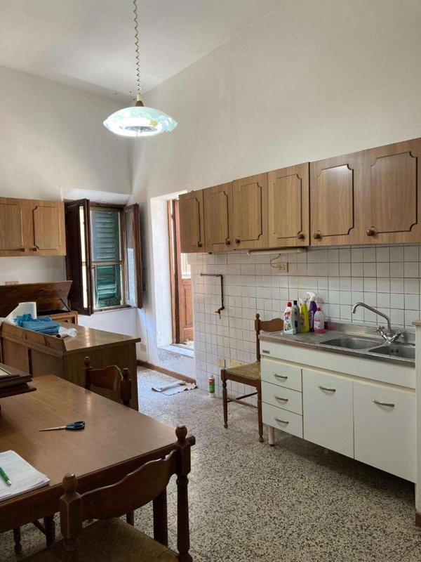 intera palazzina in vendita a Vicopisano in zona San Giovanni alla Vena