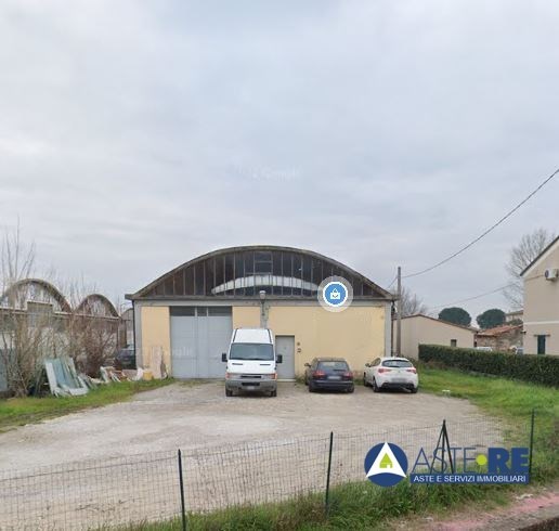 locale di sgombero in vendita a Vicopisano