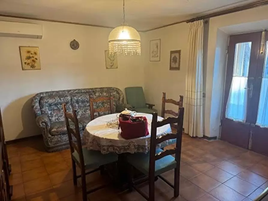 casa indipendente in vendita a Vicopisano in zona Caprona