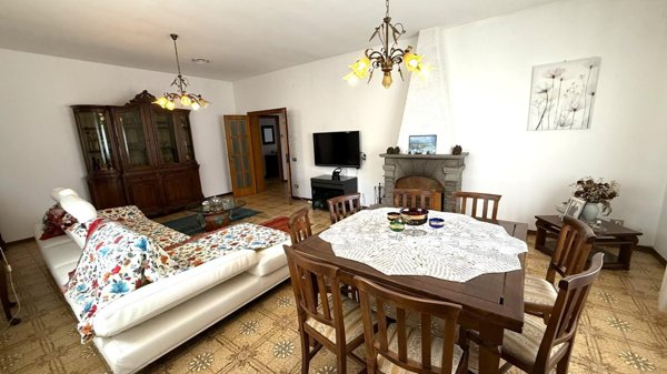 casa indipendente in vendita a Vicopisano in zona San Giovanni alla Vena