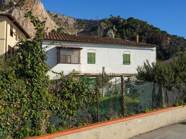 casa indipendente in vendita a Vicopisano in zona Uliveto Terme