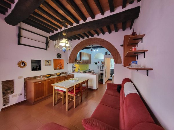 appartamento in vendita a Vicopisano in zona San Giovanni alla Vena