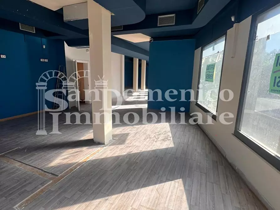 locale commerciale in vendita a Vicopisano