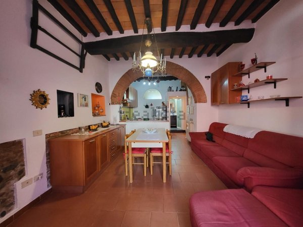 appartamento in vendita a Vicopisano in zona San Giovanni alla Vena