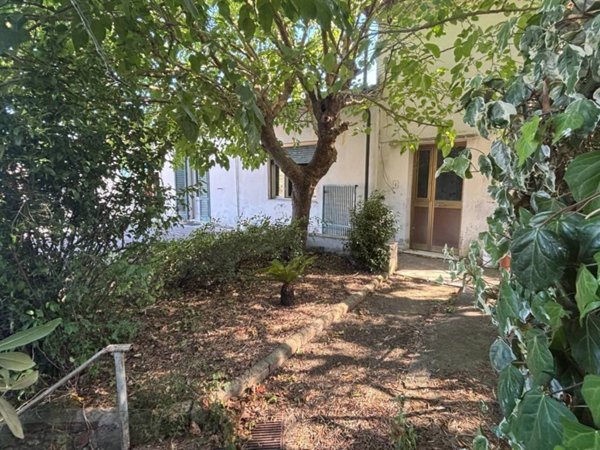 casa indipendente in vendita a Vicopisano in zona San Giovanni alla Vena