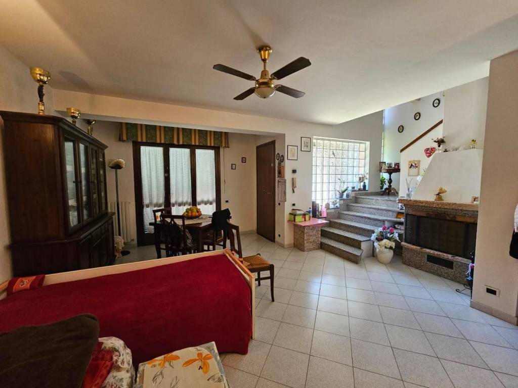 casa indipendente in vendita a Vicopisano