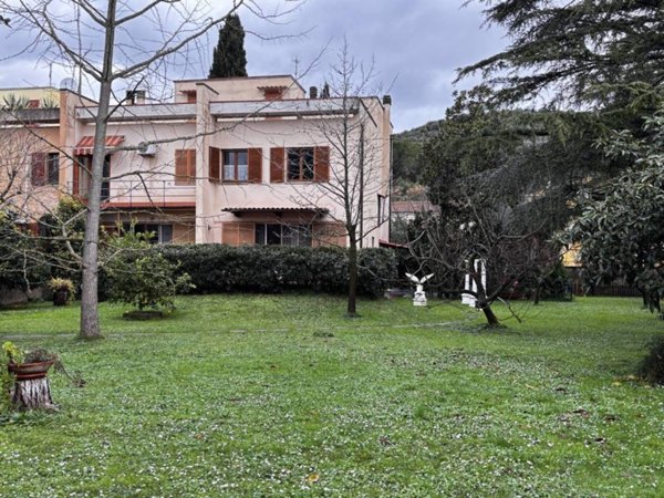 casa indipendente in vendita a Vicopisano