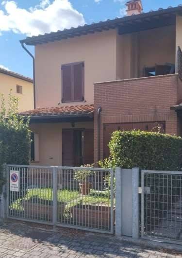 casa indipendente in vendita a Vicopisano