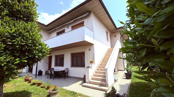 casa indipendente in vendita a Vicopisano in zona San Giovanni alla Vena