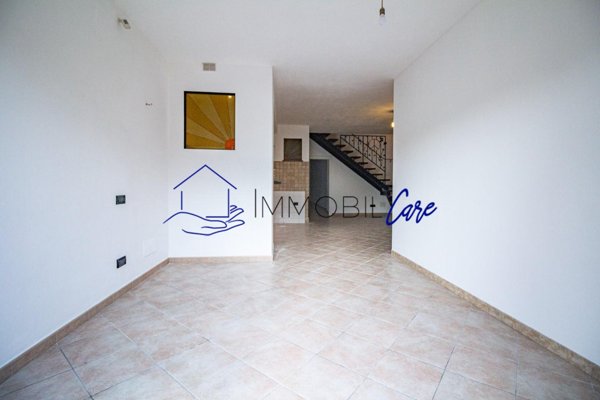 casa indipendente in vendita a Vicopisano in zona Caprona