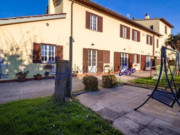 casa indipendente in vendita a Vicopisano in zona Caprona