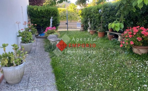 casa indipendente in vendita a Vicopisano