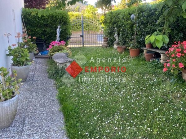 casa indipendente in vendita a Vicopisano