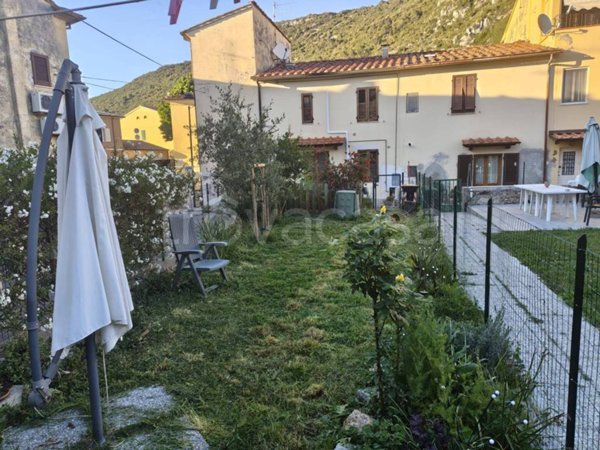 intera palazzina in vendita a Vicopisano in zona Uliveto Terme