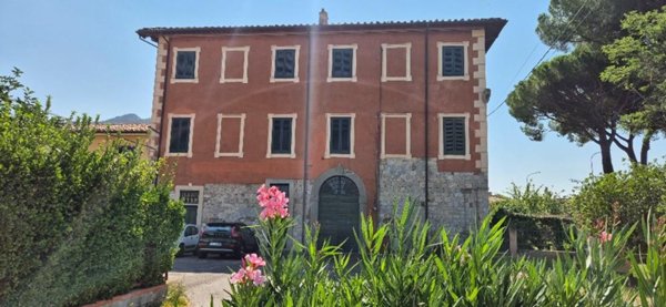 appartamento in vendita a Vicopisano in zona Caprona