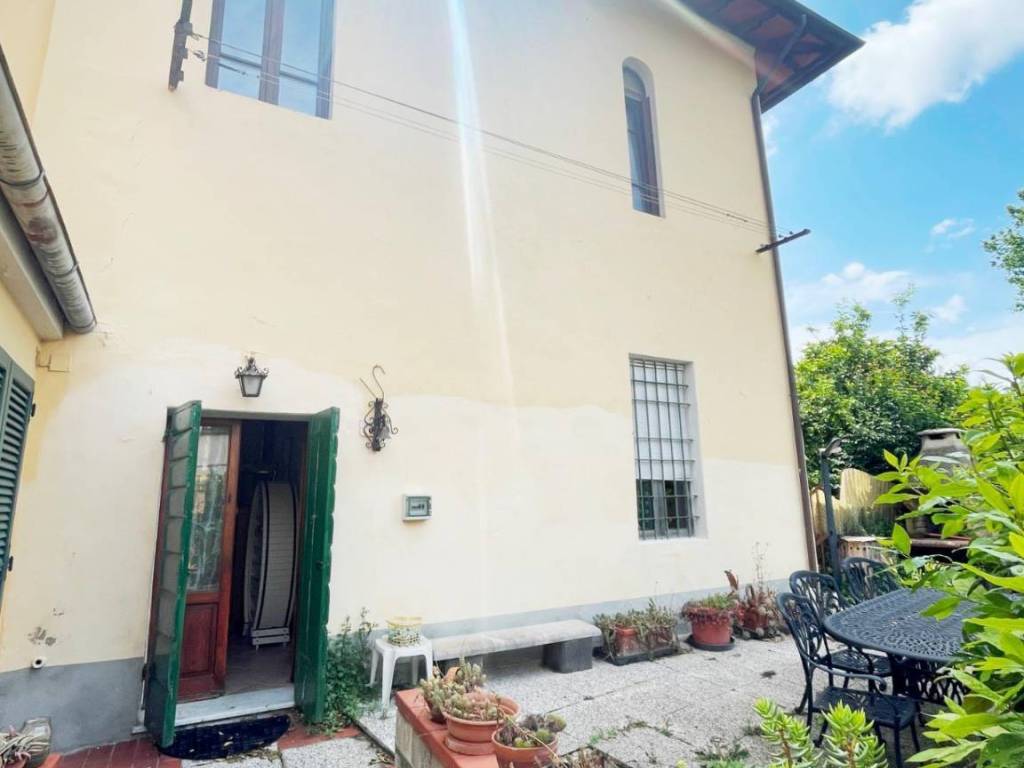 casa indipendente in vendita a Vicopisano in zona Uliveto Terme