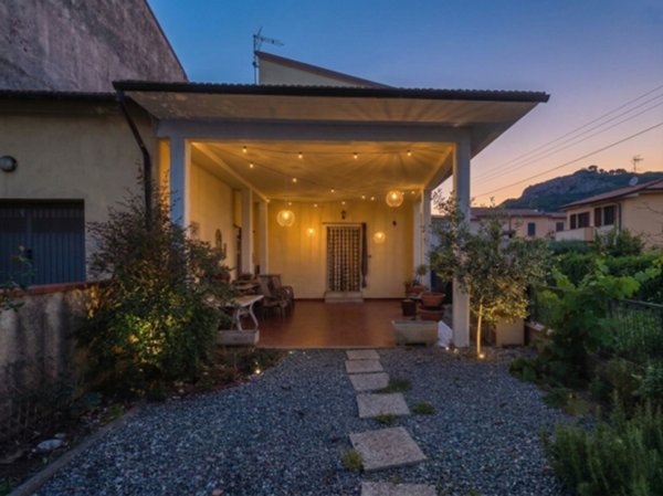 casa indipendente in vendita a Vicopisano in zona San Giovanni alla Vena