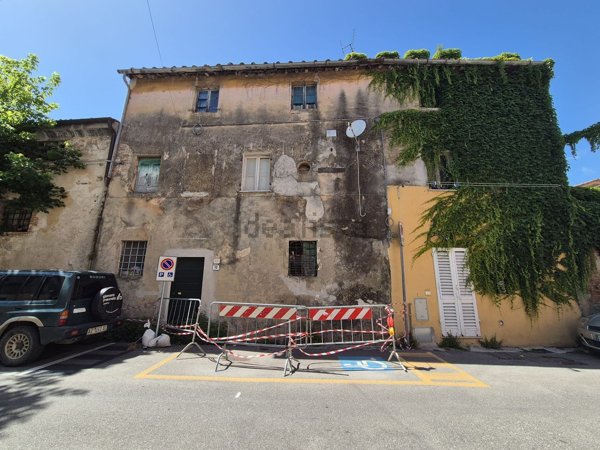 casa indipendente in vendita a Vicopisano in zona Uliveto Terme