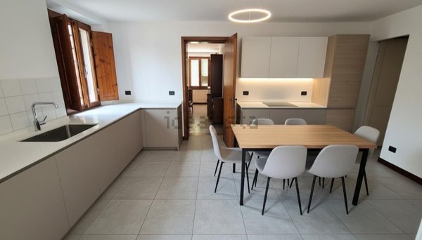 casa indipendente in vendita a Vicopisano