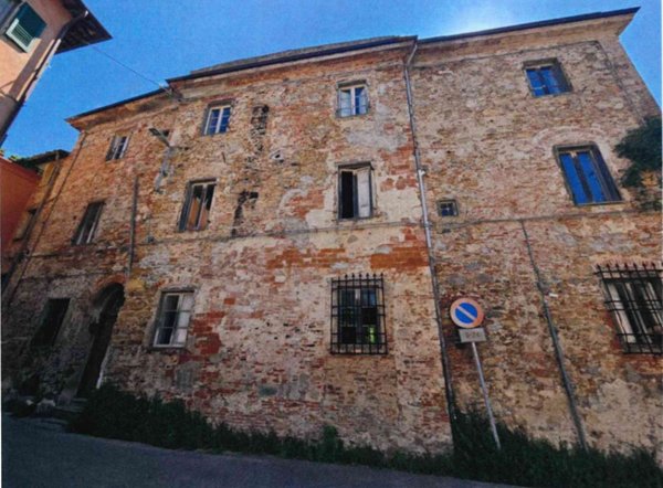 locale di sgombero in vendita a Vicopisano