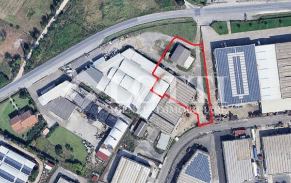 locale commerciale in vendita a Vicopisano in zona San Giovanni alla Vena