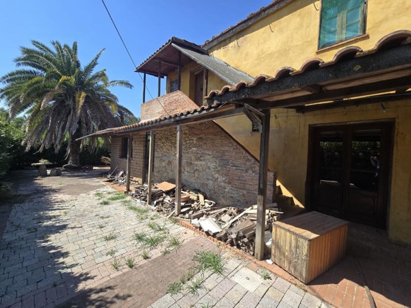 casa indipendente in vendita a Vicopisano